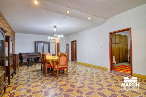 Casa En Venta 5 Amb Con Patio En Victoria