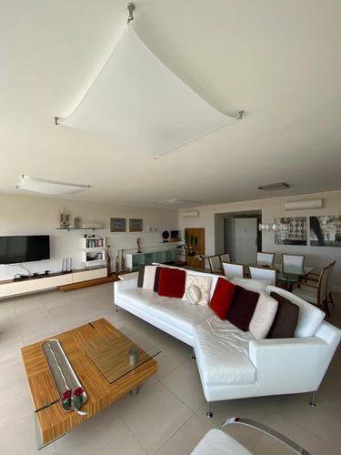 Playa Brava 3 Suites Frente Al Mar