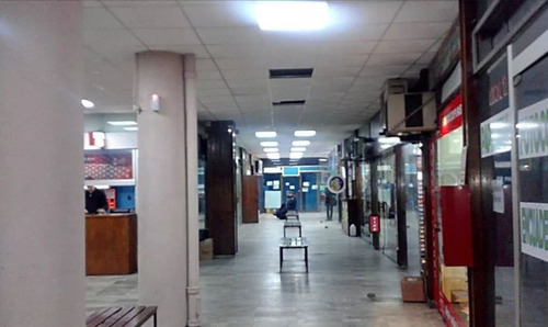 Local Comercial, 15m2, Céntrico, En Galería. Zona Comercial