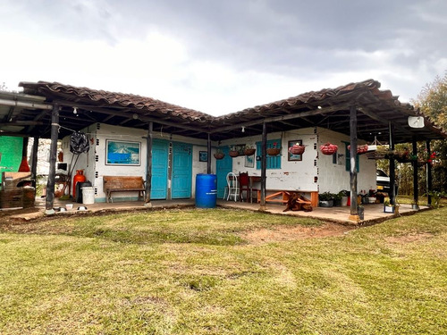 Linda Casa Finca Campesina En Venta Con Excelente Ubicación Y Vista