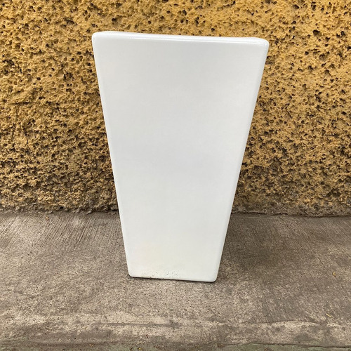Maceta Defibra De Vidrio Obelisco 70x30 Claros Blanco Obelisco