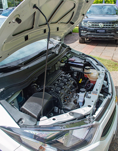 Imagen 16 de 18 de Chevrolet Onix 1.4 Lt
