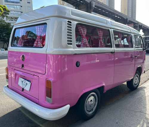 Volkswagen Kombi 1.4 Standard Total Flex 3p