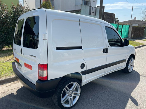 Imagen 10 de 16 de Peugeot Partner 2017 1.6 Hdi Furgon Confort