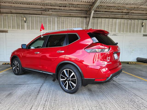 Nissan X-Trail 2.5 Exclusive 3 Row Cvt