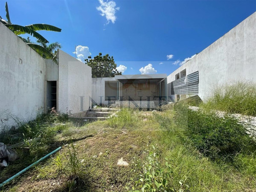 Imagen 2 de 20 de Casa De Una Planta En Amplio Terreno De 1000m2- San Ramón Norte