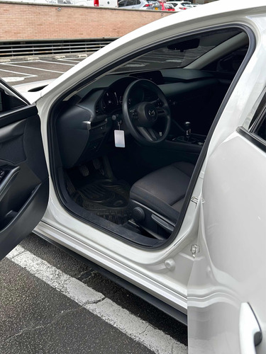 Mazda 3 2.0 Prime