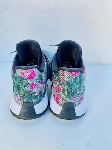 Floral nikes mens deals