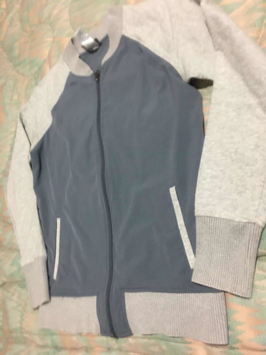 Champion Sudadera Para Dama Talla M Gris Sin Gorro (Usado)