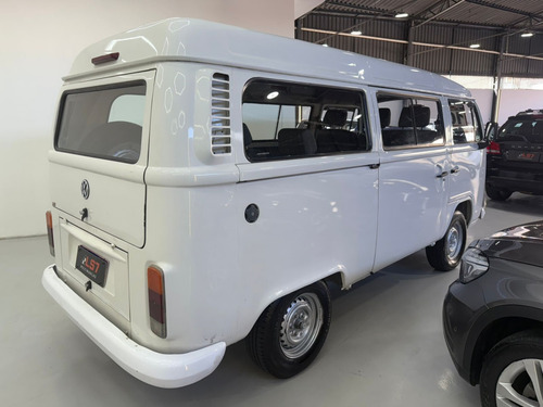 Volkswagen Kombi 1.4 MI STD LOTAÇÃO 8V FLEX 3P MANUAL