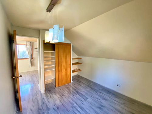 Oportunidad: Arriendo Casa 3d/2b + Servicio, Est. Techado