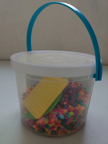 Bote Con 2500 Cuentas Aprox. 5 Bases Beads Perler (Usado)