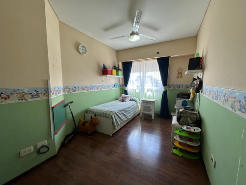 Departamento En Venta 2 Dormitorios Semipisos C/balcón Terraza Montevideo 1900 Piso 8