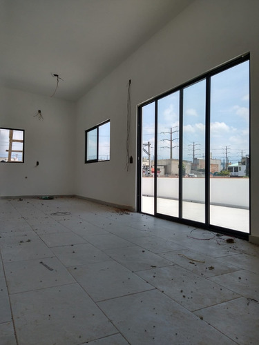 Se Renta Instalaciones Para Oficinas En Jiutepec. Nueva, Amplia, Iluminada