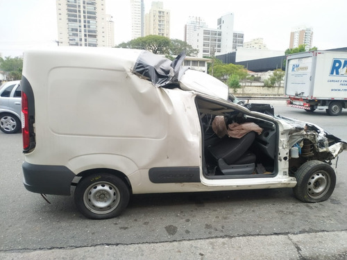 Imagem 4 de 9 de Sucata Fiat Fiorino 1.4 8v Evo Manual Ano 2016