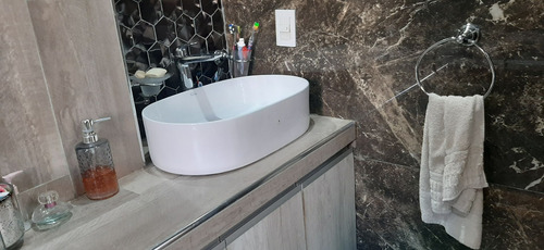 Venta 5 Ambientes Con Gran Patio Super Luminoso