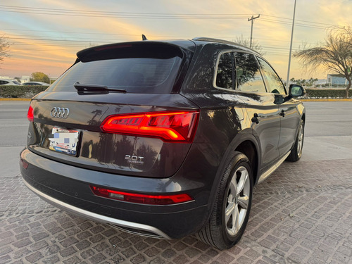Audi Q5 2.0 L T Elite Dsg