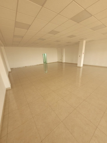 Local Comercial En Arriendo, Piso 2, En Av. Francisco Bilbao