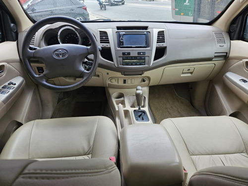 Toyota Hilux SW4 3.0 SRV 4X4 16V TURBO INTERCOOLER DIESEL 4P AUTOMÁTICO