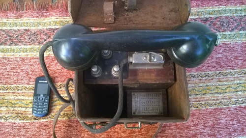 Antiguo Telefono De Campana Militar En Su Estuche Cuero