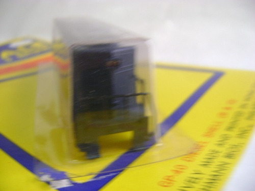 Imagen 6 de 6 de Nico Carroceria Diesel Gp-40 Item 9671 Bachmann N (len 47)