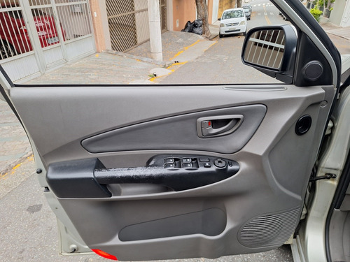 Hyundai Tucson 2.0 MPFI GLS 16V 143CV 2WD GASOLINA 4P AUTOMÁTICO