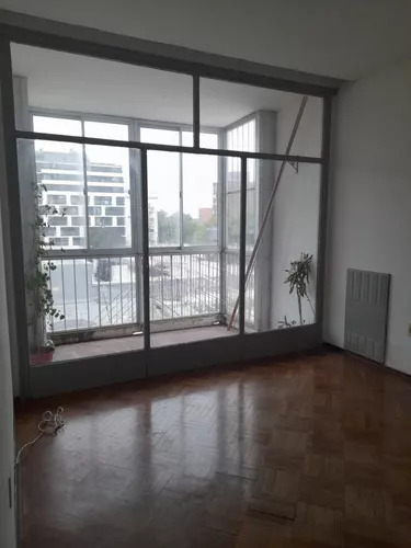 Apartamento De 2 Dormitorios,  En Cordón 