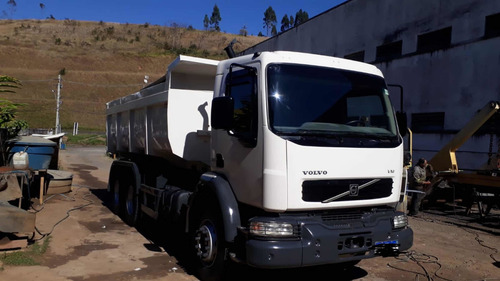 Imagem 3 de 5 de Volvo Vm 260 6x4
