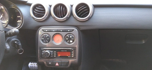 Imagem 8 de 15 de Citroën C3 Exclusive 1.6 16v 13/13 - Autom.