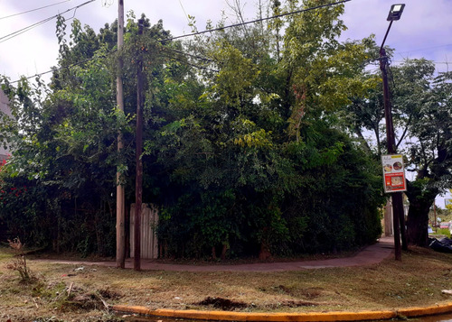 Oportunidad! Lote/casa En Esquina A Reciclar/demoler.
