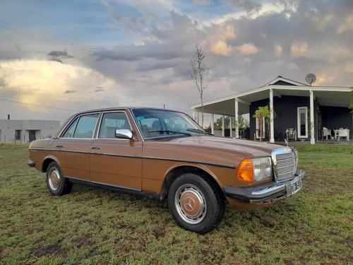 Imagen 8 de 13 de Mercedes-benz 230e