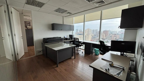 Broker Av. Libertad Of. 3espacios +1 Baño+1 Kitchenette