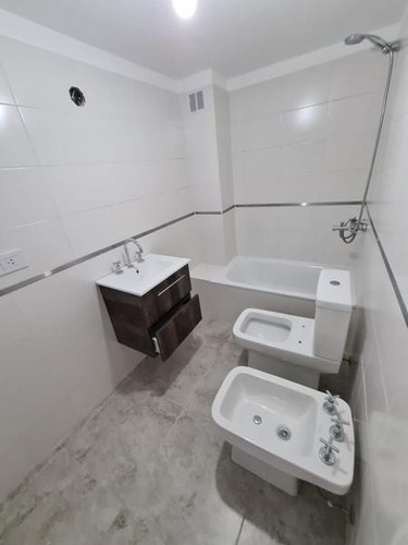 Imagen 17 de 30 de Departamento De Dos Ambientes, En Venta. Morón. Excelente Terminaciones.