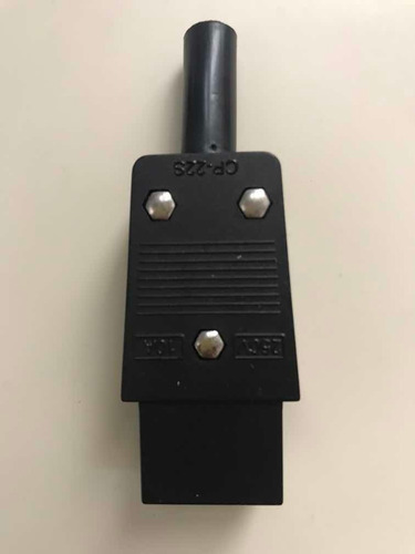 Conector Iec320 Nema C13 (hembra) 110-220vac 10a. Nuevo (Usado)