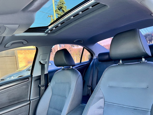 Imagen 12 de 15 de Volkswagen Vento 2.5 Luxury Cuero Full Mt (no 2012, No 2013)
