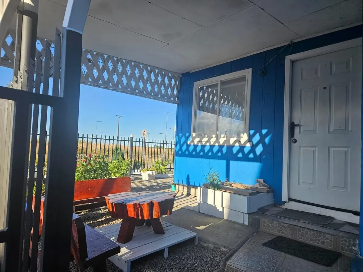 Imagen 2 de 16 de Casa 2 Pisos En Venta En Alerce Sur