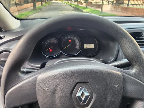 Renault Logan 1.6 Expression / Life +
