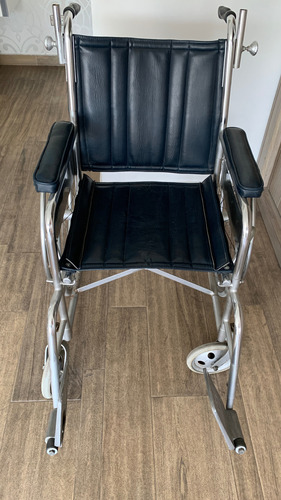 Vendo Silla De Ruedas Plegable Usada