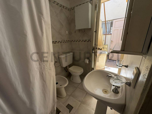 Venta - Ph Tipo Casa - 2 Ambientes - Terraza Propia - Remedios De Escalada, Lanus