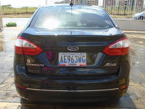 Imagen 5 de 15 de Ford Fiesta Titanium - Automática