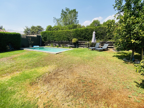 Hermosa Casa 4d 3b + Servicio Gran Jardín Formado Piscina