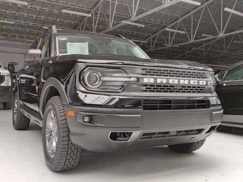 Imagen 2 de 13 de Ford Bronco Badlands 4x4 2021