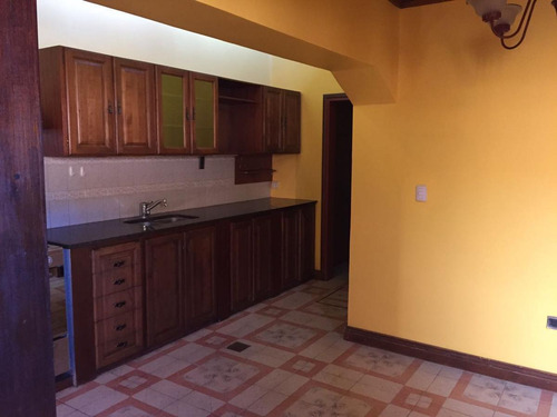 Imagen 9 de 23 de Inmobiliaria Comodoro - Casa De 3 Dormitorios, 2 Baños Pefeto Estado Y Mb Ubiaciómc