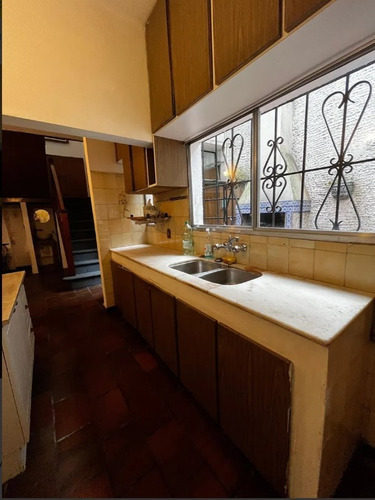 Casa En Venta Punta Carretas! Joaquin Nuñez Y C,mora, P.unico! Gje. Patio.