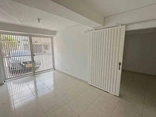 Casa En Arriendo Un Piso Parqueadero Barrio Cristobal Colon