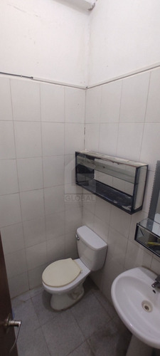 Imagen 6 de 6 de Local En Centro Comercial Paseo Paraparal (gll-174)