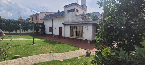Venta En Block, Casa De 5 Ambiente + Galpón De Loza