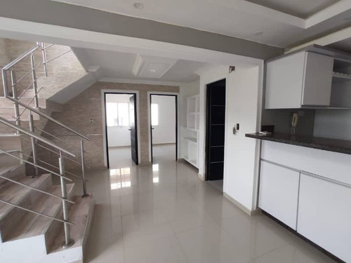 Apartamento En Res. Monte Mayor, San Diego. Vende Lino Juvinao