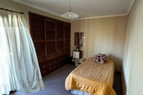 Casa En Venta - 4 Dormitorios 4 Baños - Cocheras - 330mts2 - La Matanza