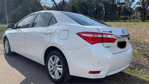 Imagen 5 de 11 de Toyota Corolla 2015 1.8 Xei Cvt Pack 140cv